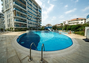 3+1 Wohnung mit Meerblick in Tosmur