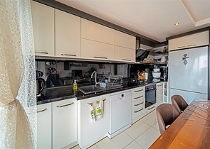 3+1 Wohnung mit Meerblick in Tosmur