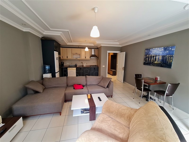 Geräumige, helle Dreizimmerwohnung mit zwei Balkonen