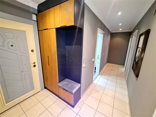 Geräumige, helle Dreizimmerwohnung mit zwei Balkonen