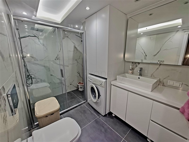 Geräumige, helle Dreizimmerwohnung mit zwei Balkonen