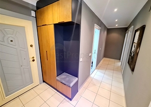 Geräumige, helle Dreizimmerwohnung mit zwei Balkonen