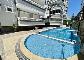 Penthouse 3+1 mit der Möglichkeit einer Aufenthaltserlaubnis