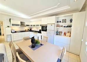 Penthouse 3+1 mit der Möglichkeit einer Aufenthaltserlaubnis