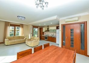 2+1 Luxuswohnung in erster Linie im Zentrum von Alanya