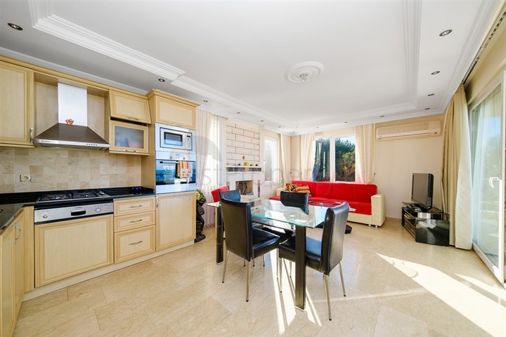 3+1 Penthouse mit Panoramablick auf das Meer in der Region Konakli