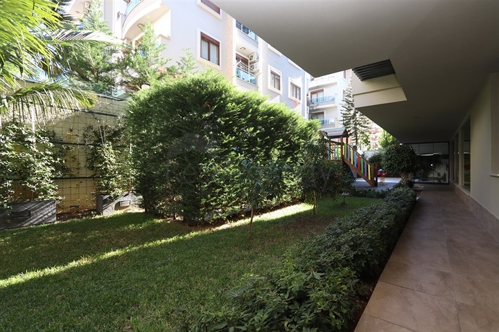 Dreizimmerwohnung 300 Meter vom Kleopatra-Strand entfernt