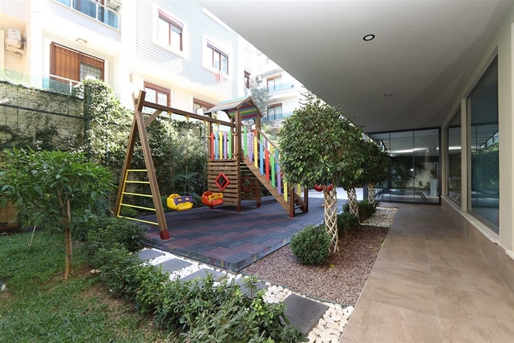 Dreizimmerwohnung 300 Meter vom Kleopatra-Strand entfernt