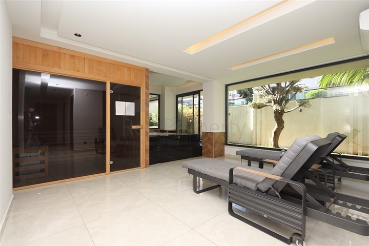 Dreizimmerwohnung 300 Meter vom Kleopatra-Strand entfernt