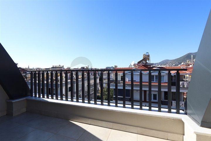 Dreizimmerwohnung 300 Meter vom Kleopatra-Strand entfernt