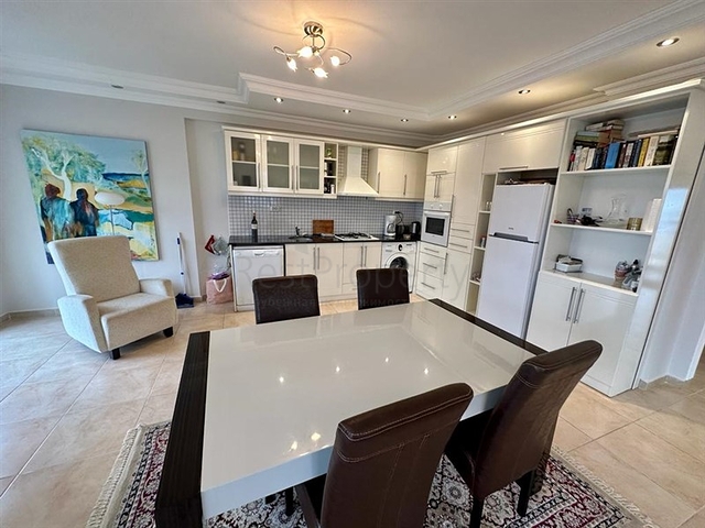 Möblierte 2+1-Wohnung in Dschikkilli