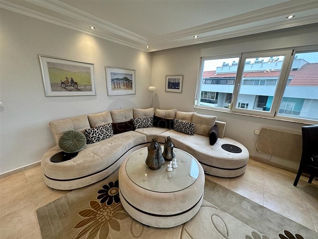 Möblierte 2+1-Wohnung in Dschikkilli