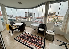 Möblierte 2+1-Wohnung in Dschikkilli