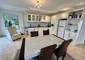 Möblierte 2+1-Wohnung in Dschikkilli