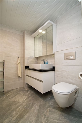 Geräumiges Penthouse 3+2 in der Nähe von Oba