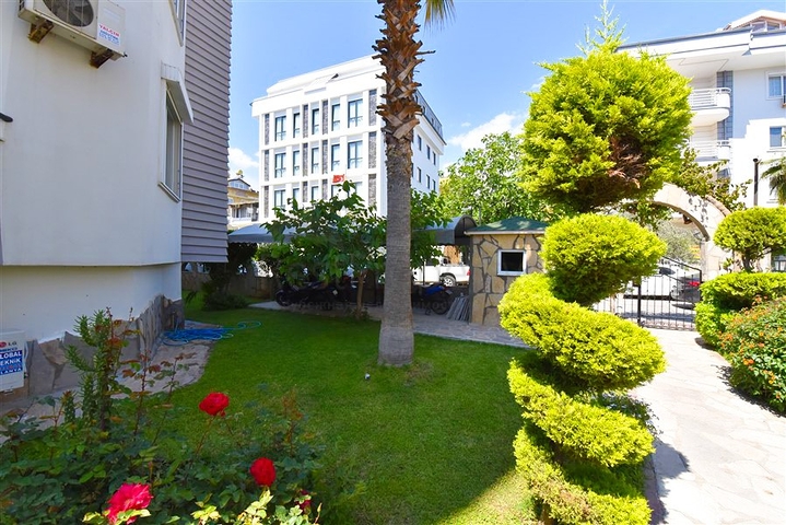 Geräumiges Penthouse 3+2 in der Nähe von Oba