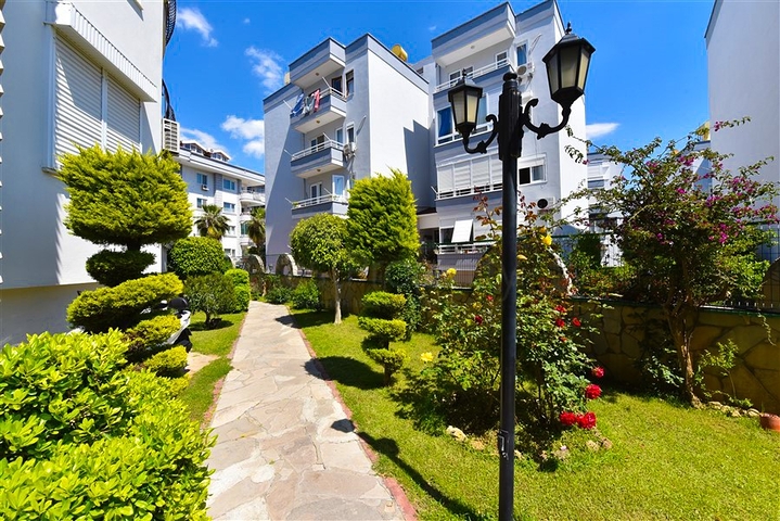 Geräumiges Penthouse 3+2 in der Nähe von Oba