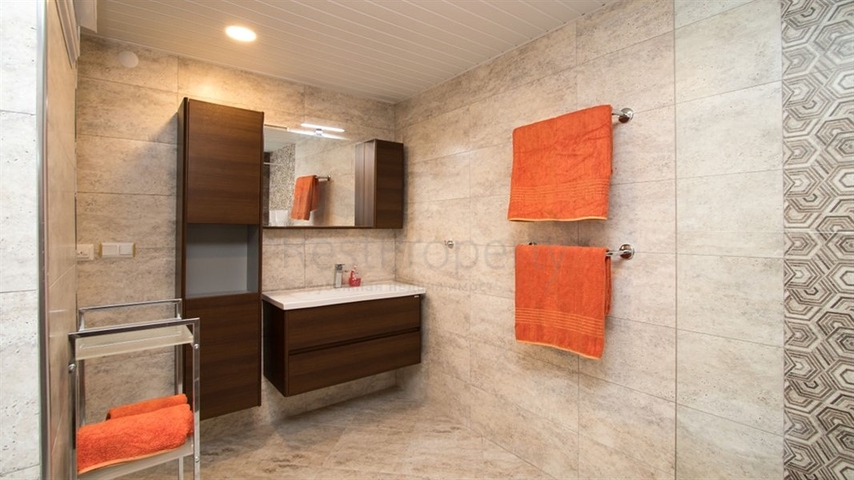 Geräumiges Penthouse 3+2 in der Nähe von Oba