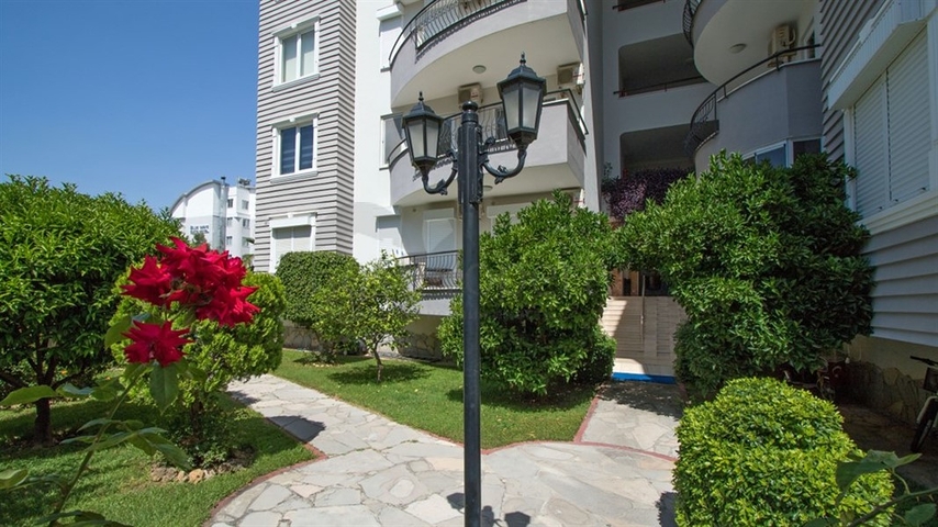 Geräumiges Penthouse 3+2 in der Nähe von Oba