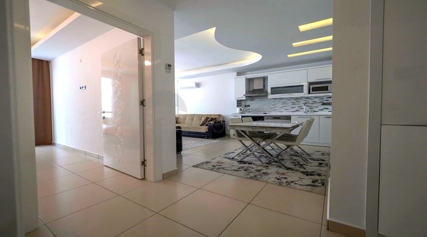 Geräumige 1+1 Wohnung in einer der besten Residenzen in der Gegend von Tosmur