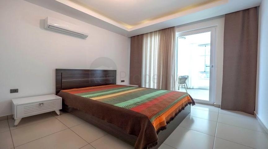 Geräumige 1+1 Wohnung in einer der besten Residenzen in der Gegend von Tosmur