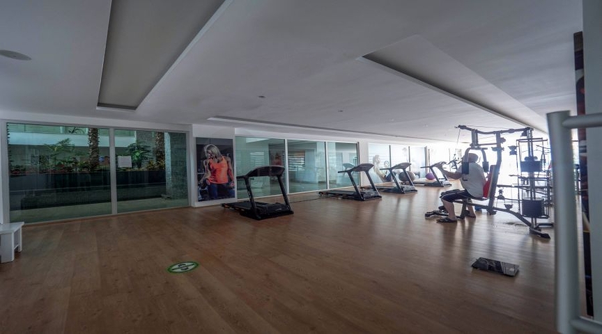 Geräumige 1+1 Wohnung in einer der besten Residenzen in der Gegend von Tosmur