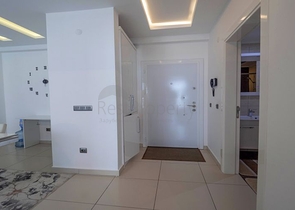 Geräumige 1+1 Wohnung in einer der besten Residenzen in der Gegend von Tosmur