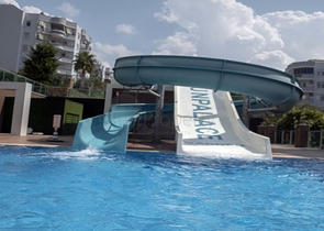 Geräumige 1+1 Wohnung in einer der besten Residenzen in der Gegend von Tosmur