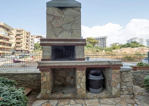 Geräumige 1+1 Wohnung in einer der besten Residenzen in der Gegend von Tosmur