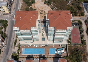 Geräumige 1+1 Wohnung in einer der besten Residenzen in der Gegend von Tosmur