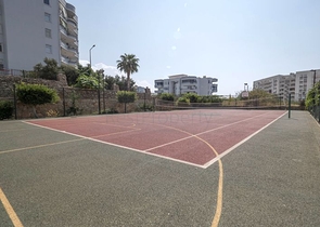 Geräumige 1+1 Wohnung in einer der besten Residenzen in der Gegend von Tosmur