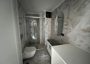 Helle Wohnung mit einem Schlafzimmer in einer Gegend mit dem besten Sandstrand