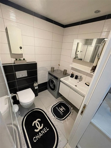 Zweizimmerwohnung mit schöner Aussicht auf die Infrastruktur