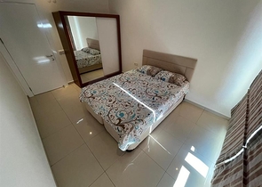 Zweizimmerwohnung mit schöner Aussicht auf die Infrastruktur