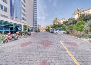 Zweizimmerwohnung mit schöner Aussicht auf die Infrastruktur