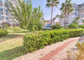 Zweizimmerwohnung mit schöner Aussicht auf die Infrastruktur