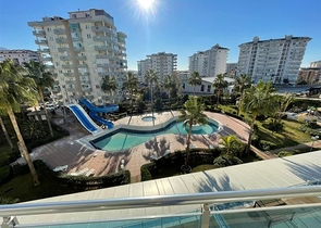 Zweizimmerwohnung mit schöner Aussicht auf die Infrastruktur