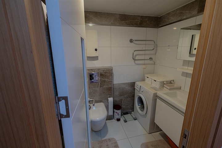 Geräumige 1+1 Wohnung in der zentralen Gegend von Alanya