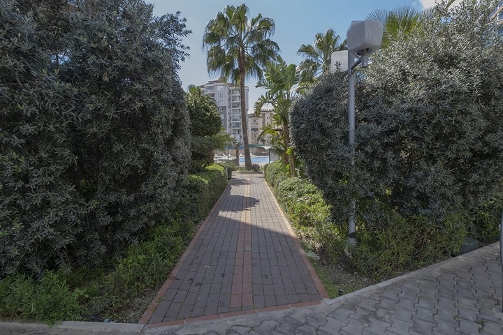 Geräumige 1+1 Wohnung in der zentralen Gegend von Alanya