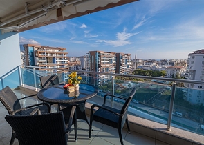 Geräumige 1+1 Wohnung in der zentralen Gegend von Alanya