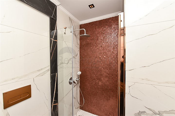 Wohnung mit Meerblick an der ersten Küste