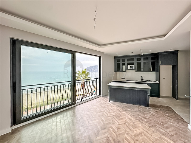 Zweizimmerwohnung im Zentrum von Alanya mit Panoramablick auf das Meer