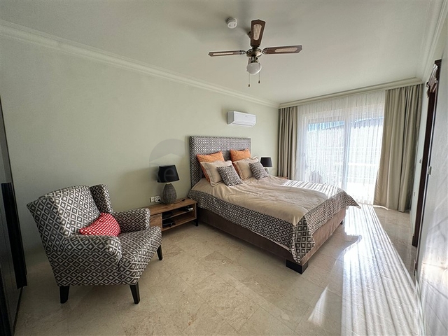 Geräumiges 3+1 Penthouse mit Panoramablick auf das Meer