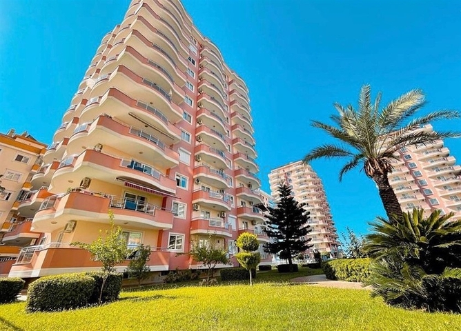 Geräumiges 3+1 Penthouse mit Panoramablick auf das Meer