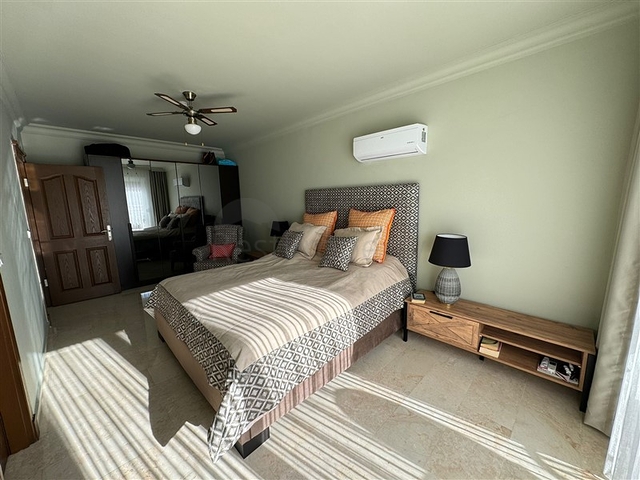 Geräumiges 3+1 Penthouse mit Panoramablick auf das Meer