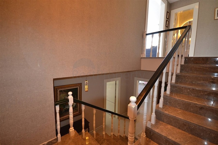 Möblierte 3+1-Villa in Kargicak