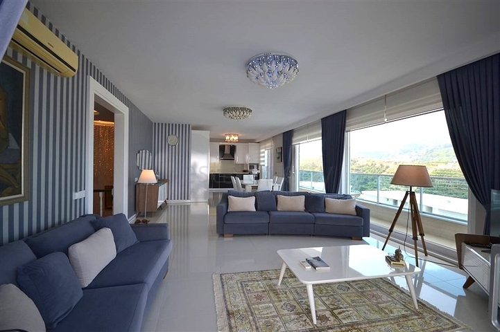 Möblierte 3+1-Villa in Kargicak