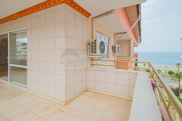 Penthouse 4+2 an der ersten Küste