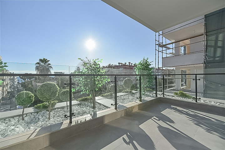 Zweizimmerwohnung in einem neuen Komplex in der Gegend von Cleopatra