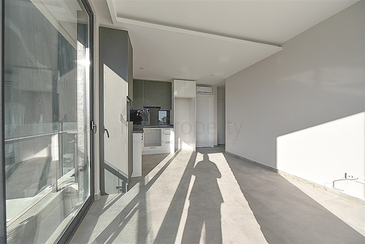 Zweizimmerwohnung in einem neuen Komplex in der Gegend von Cleopatra